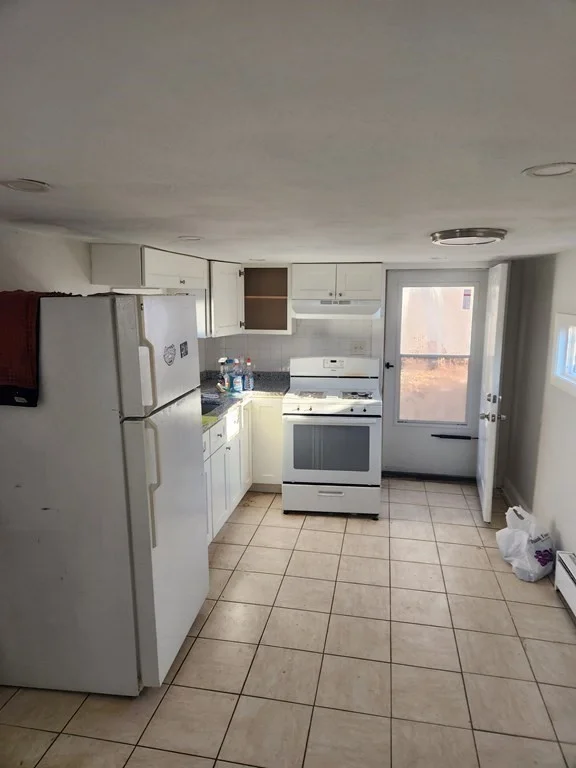 1 bed, 1 bath apartment for rent at 104 Broadway Unit 12, Saugus — photo 5 of 12