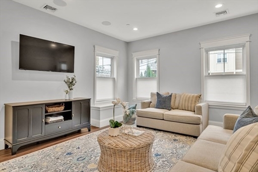 2 bed, 1 bath apartment for rent at 104 Brookley Rd Unit 1, Jamaica Plain — photo 2 of 16