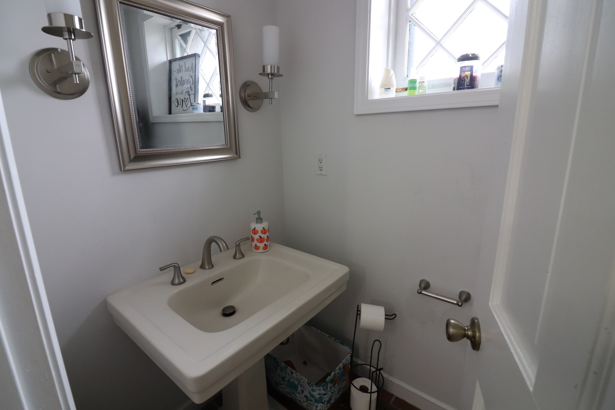 3 bed, 2.5 bath apartment for rent at 104 Buckminster Rd Unit 1, Fisher Hill — photo 15 of 42