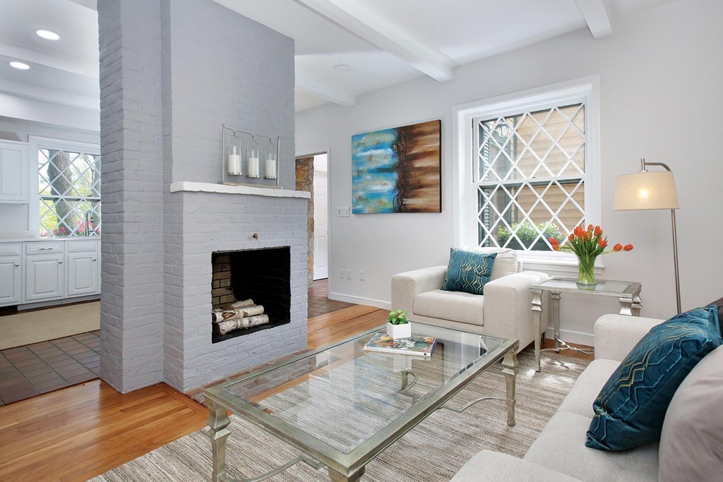 3 bed, 2.5 bath apartment for rent at 104 Buckminster Rd Unit 1, Fisher Hill