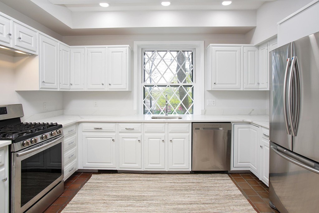 3 bed, 2.5 bath apartment for rent at 104 Buckminster Rd Unit 104, Fisher Hill — photo 6 of 42