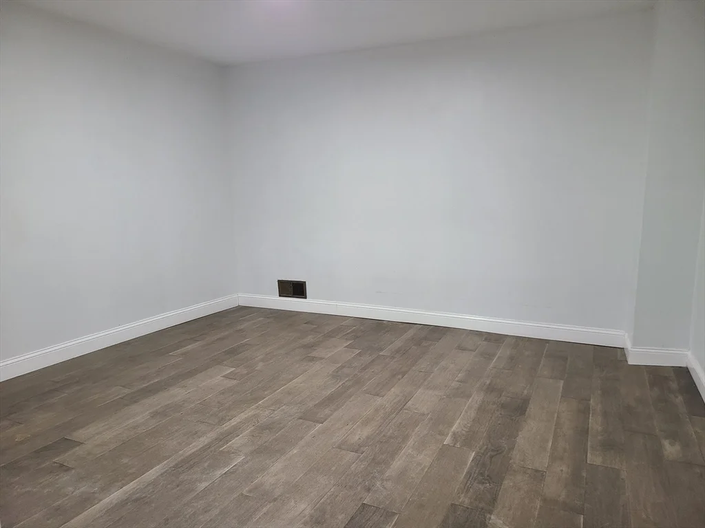 3 bed, 1 bath apartment for rent at 104 Central St Unit 104, South Weymouth — photo 17 of 24