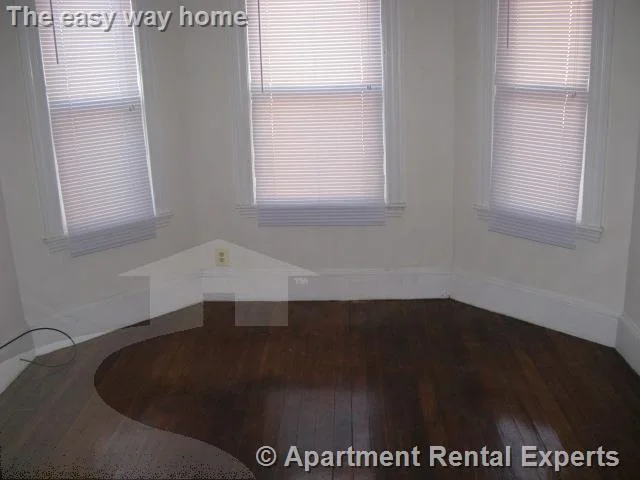 2 bed, 1 bath apartment for rent at 104 Conwell Ave Unit 1, Tufts — photo 1 of 8