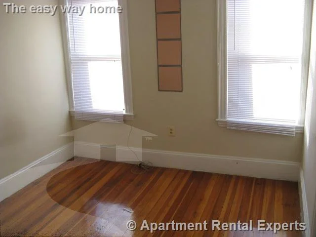 2 bed, 1 bath apartment for rent at 104 Conwell Ave Unit 1, Tufts — photo 5 of 8