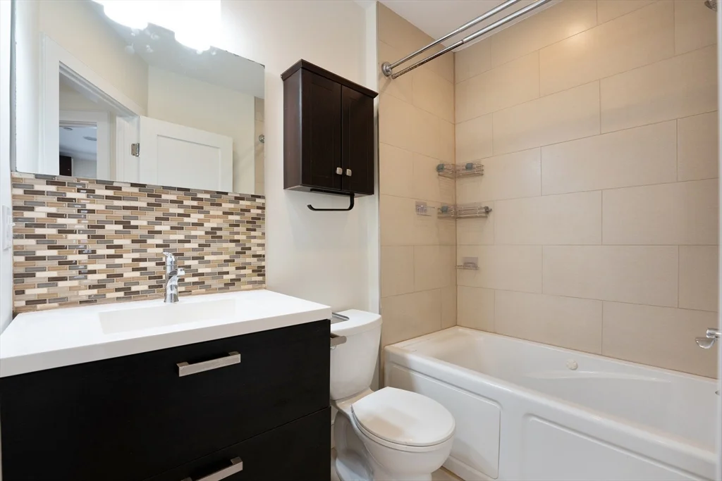 1 bed, 1 bath apartment for rent at 104 D St Unit 1, South Boston — photo 16 of 19