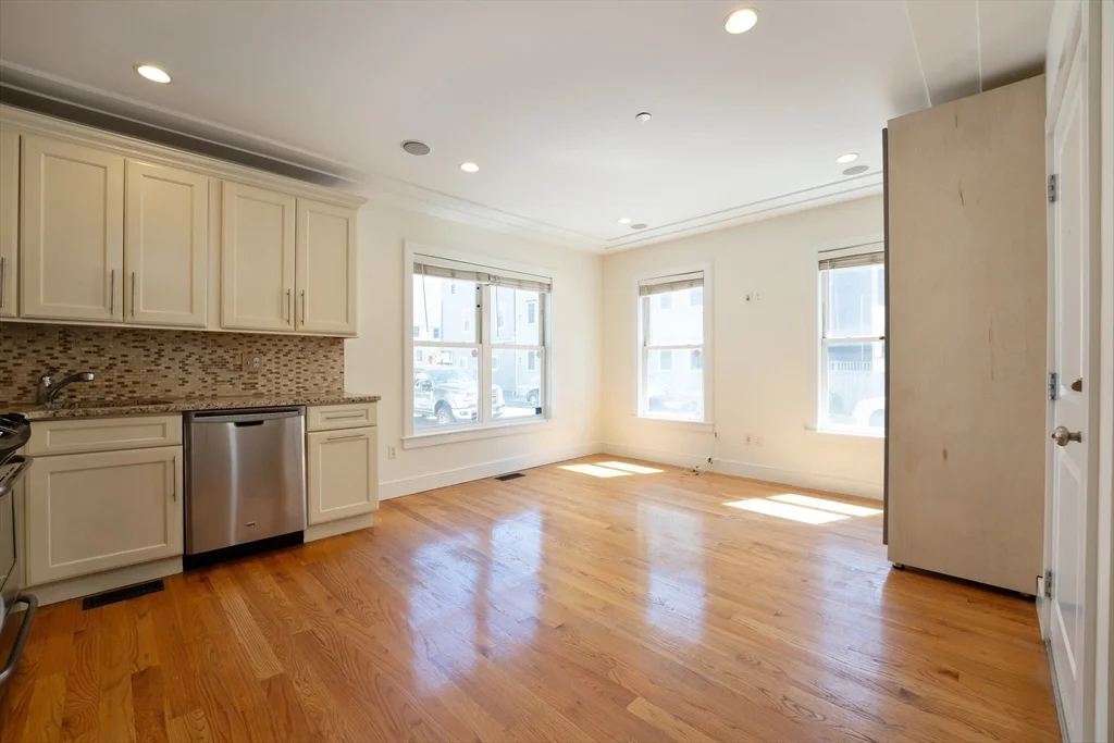 1 bed, 1 bath apartment for rent at 104 D St Unit 1, South Boston — photo 9 of 19