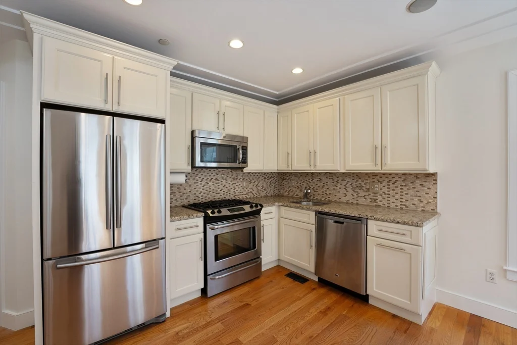1 bed, 1 bath apartment for rent at 104 D St Unit 1, South Boston — photo 6 of 19