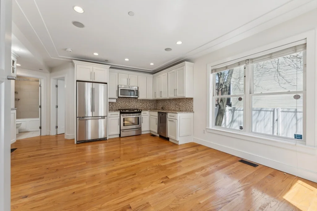 1 bed, 1 bath apartment for rent at 104 D St Unit 1, South Boston