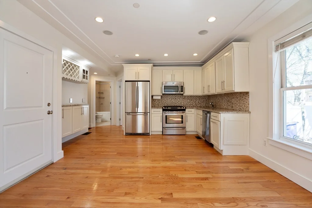 1 bed, 1 bath apartment for rent at 104 D St Unit 1, South Boston — photo 11 of 19
