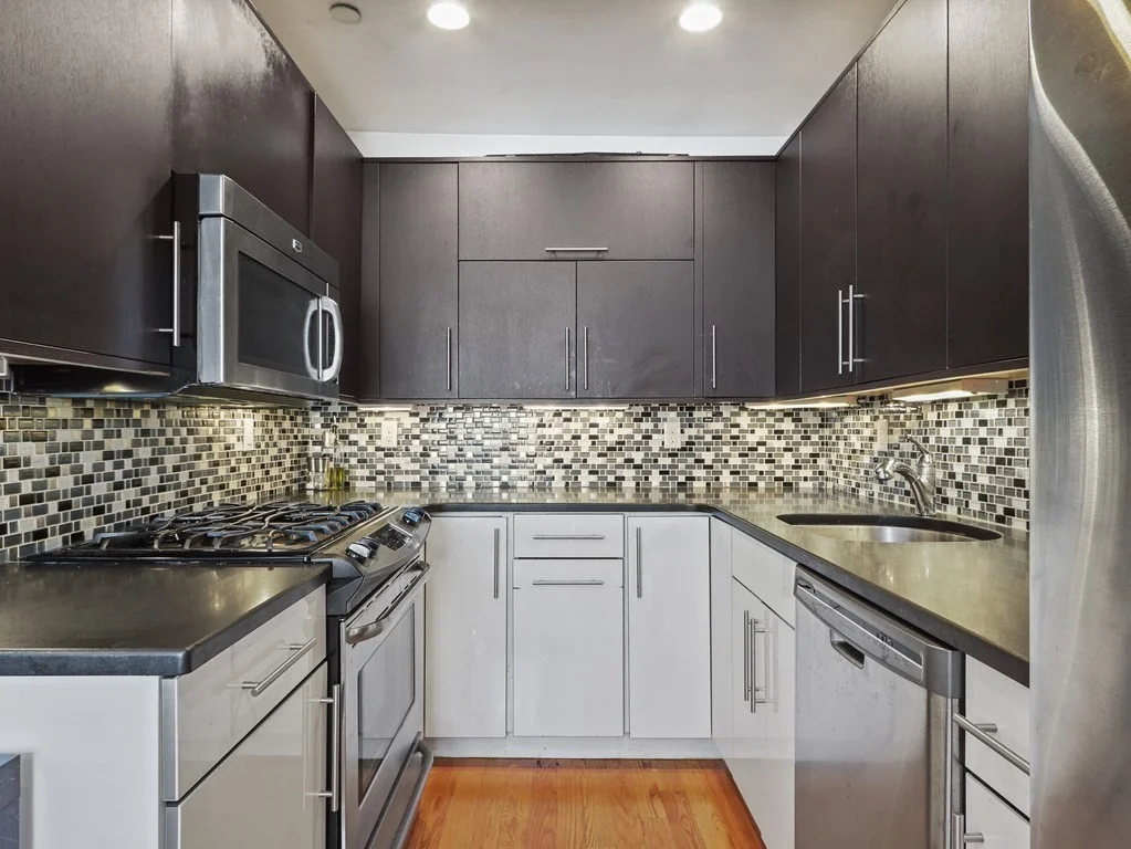 1 bed, 1 bath apartment for rent at 104 D St Unit 2, South Boston