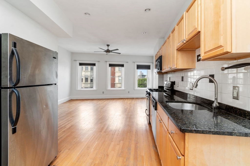 1 bed, 1 bath apartment for rent at 104 Dorchester St Unit 3, South Boston — photo 4 of 17