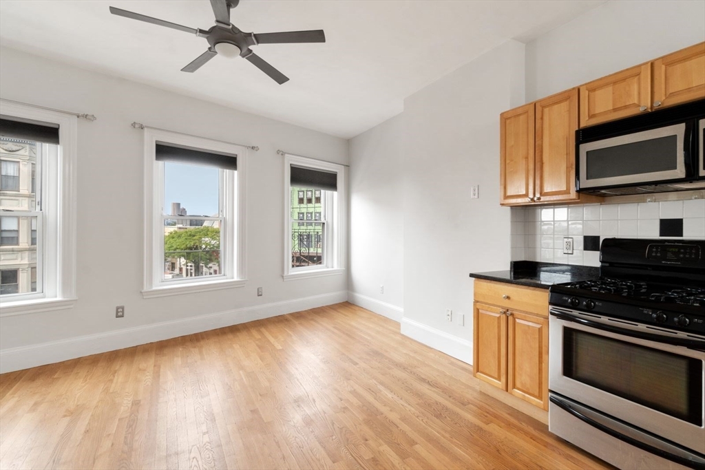 1 bed, 1 bath apartment for rent at 104 Dorchester St Unit 3, South Boston — photo 3 of 17