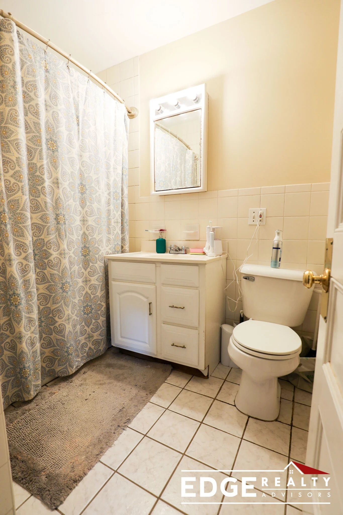 3 bed, 1 bath apartment for rent at 104 Dustin St Unit 1, Brighton — photo 8 of 8