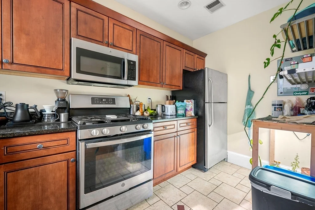 1 bed, 1 bath apartment for rent at 104 E Brookline St Unit 2, South End — photo 9 of 20
