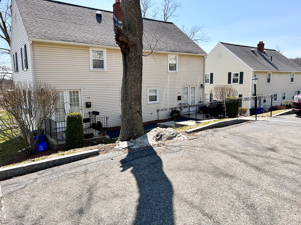 2 bed, 1 bath apartment for rent at 104 Forest Unit 104, Arlington — photo 9 of 9