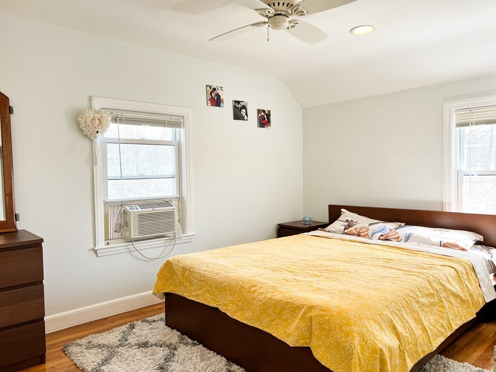 2 bed, 1 bath apartment for rent at 104 Forest Unit 104, Arlington — photo 4 of 9