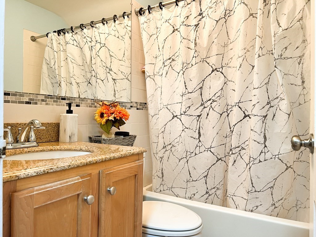 2 bed, 1 bath apartment for rent at 104 Forest Unit 104, Arlington — photo 7 of 9