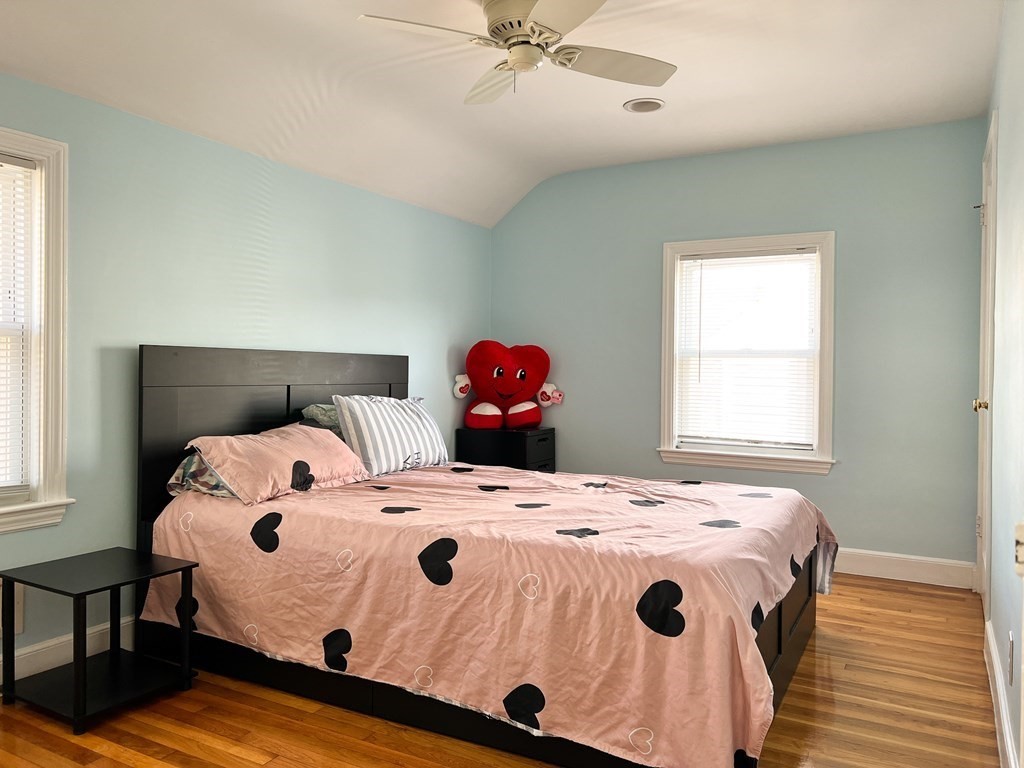 2 bed, 1 bath apartment for rent at 104 Forest Unit 104, Arlington — photo 5 of 9