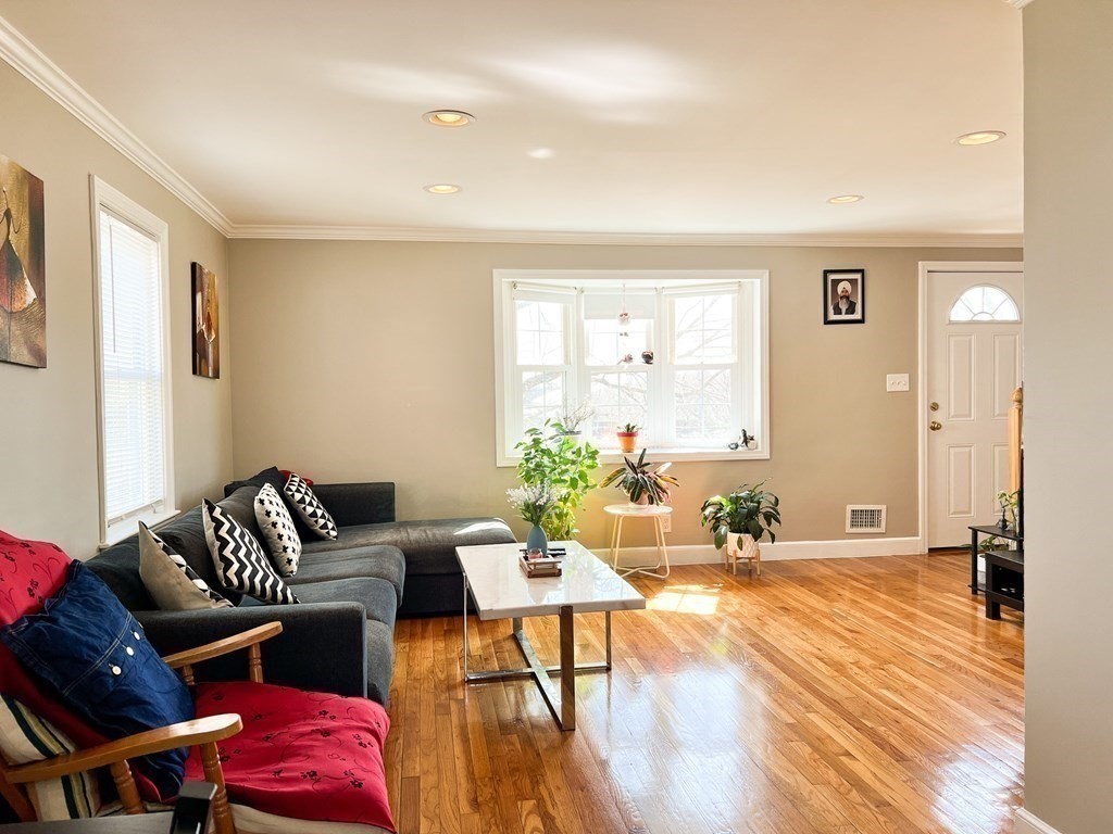 2 bed, 1 bath apartment for rent at 104 Forest Unit 104, Arlington — photo 1 of 9