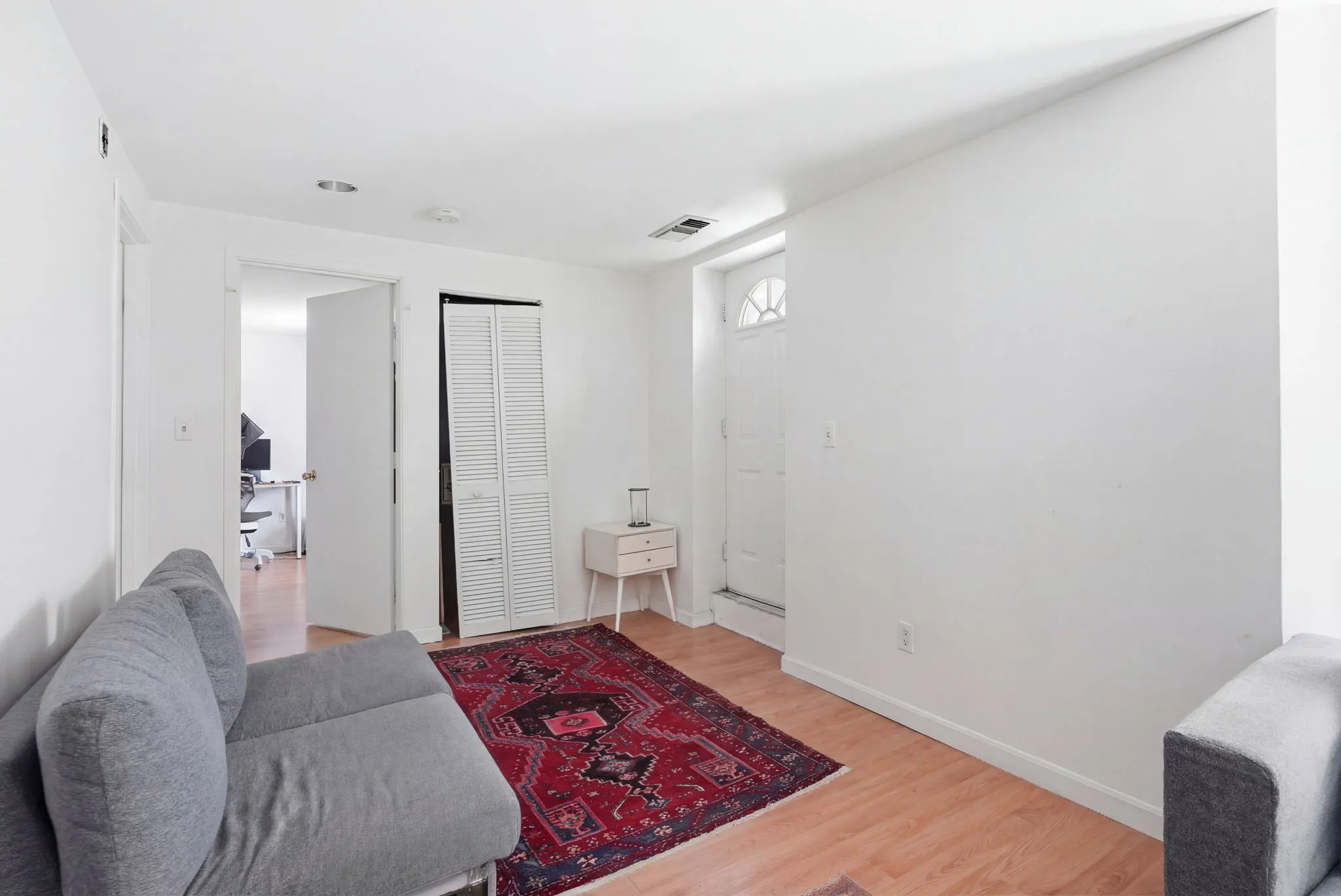2 bed, 1 bath apartment for rent at 104 Gainsborough St Unit 005E, Fenway — photo 3 of 22