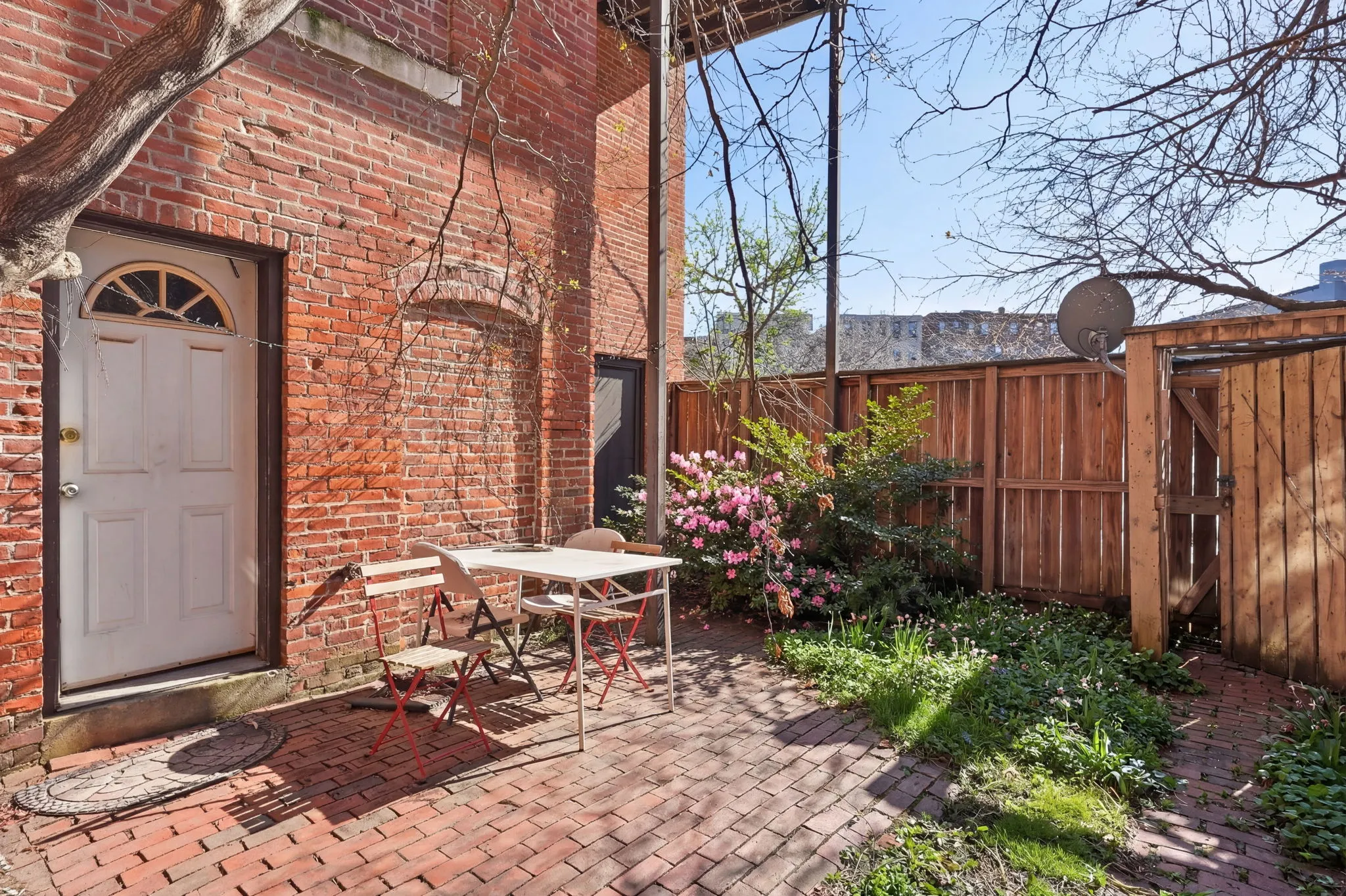2 bed, 1 bath apartment for rent at 104 Gainsborough St Unit 005E, Fenway — photo 11 of 22