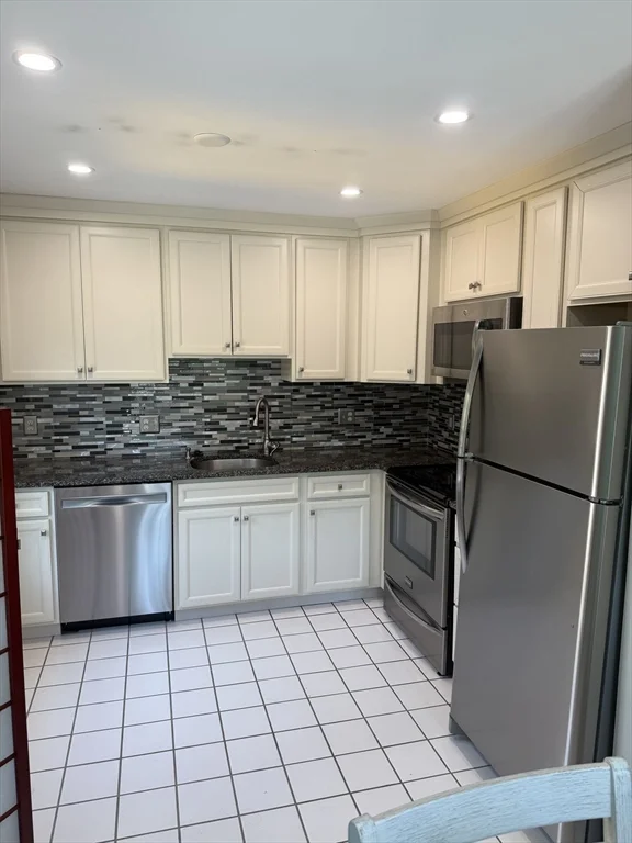 1 bed, 1 bath apartment for rent at 104 Gazebo Circle Unit 104, Reading — photo 7 of 21