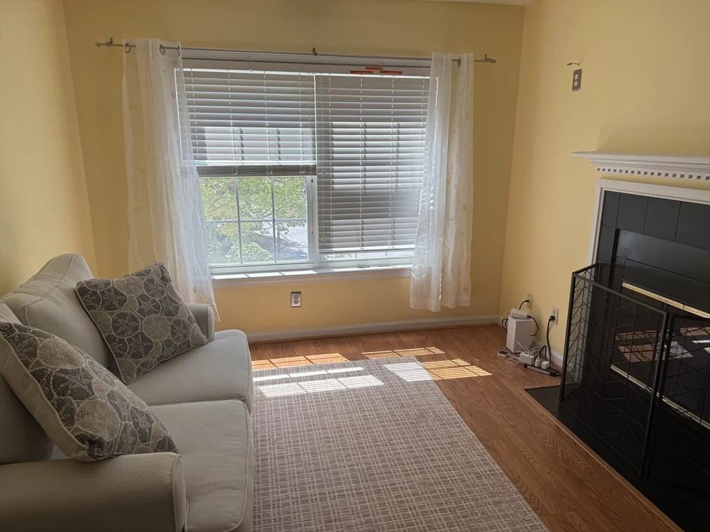1 bed, 1 bath apartment for rent at 104 Gazebo Circle Unit 104, Reading — photo 3 of 21