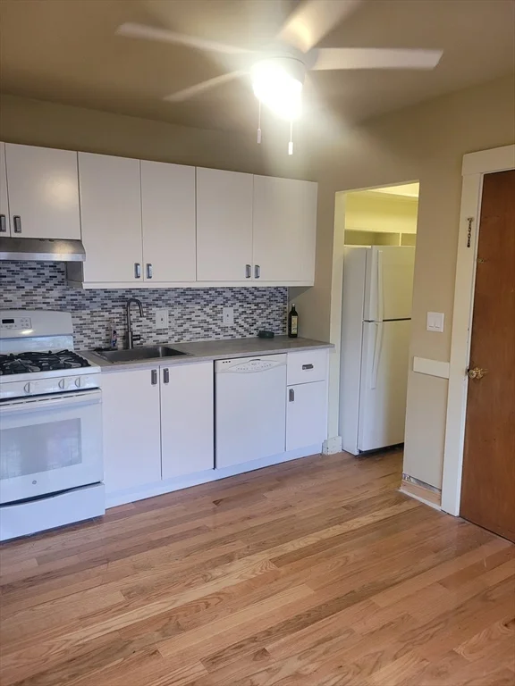 2 bed, 1 bath apartment for rent at 104 George St Unit 1, Tufts University — photo 1 of 11