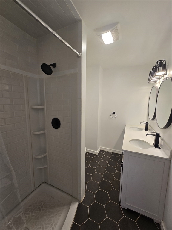 4 bed, 1 bath apartment for rent at 104 Granville Ave Unit 1, Malden — photo 4 of 15