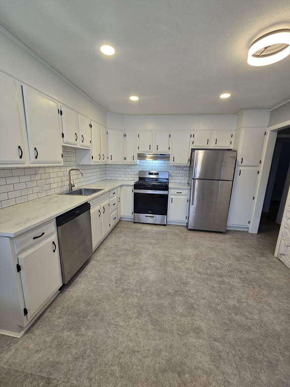 4 bed, 1 bath apartment for rent at 104 Granville Ave Unit 1, Malden — photo 3 of 15