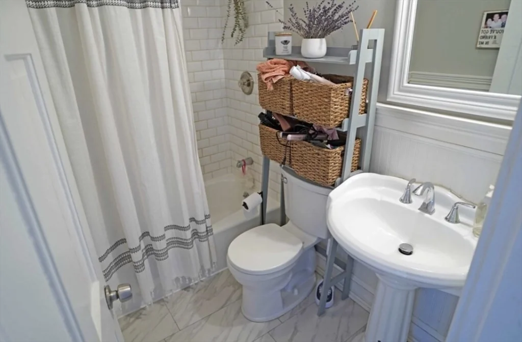 2 bed, 1 bath apartment for rent at 104 H St Unit 2, South Boston — photo 8 of 9