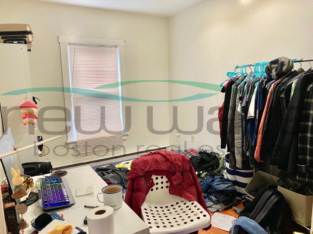 3 bed, 1 bath apartment for rent at 104 Hammond St Unit 2, South End — photo 6 of 6