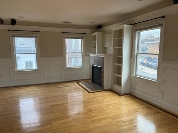 1 bed, 1 bath apartment for rent at 104 High St Unit 3, Charlestown — photo 2 of 17