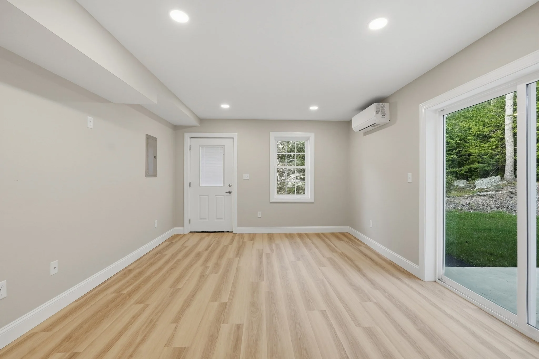 2 bed, 1 bath apartment for rent at 104 Hilltop Dr Unit A, Southbridge — photo 9 of 26