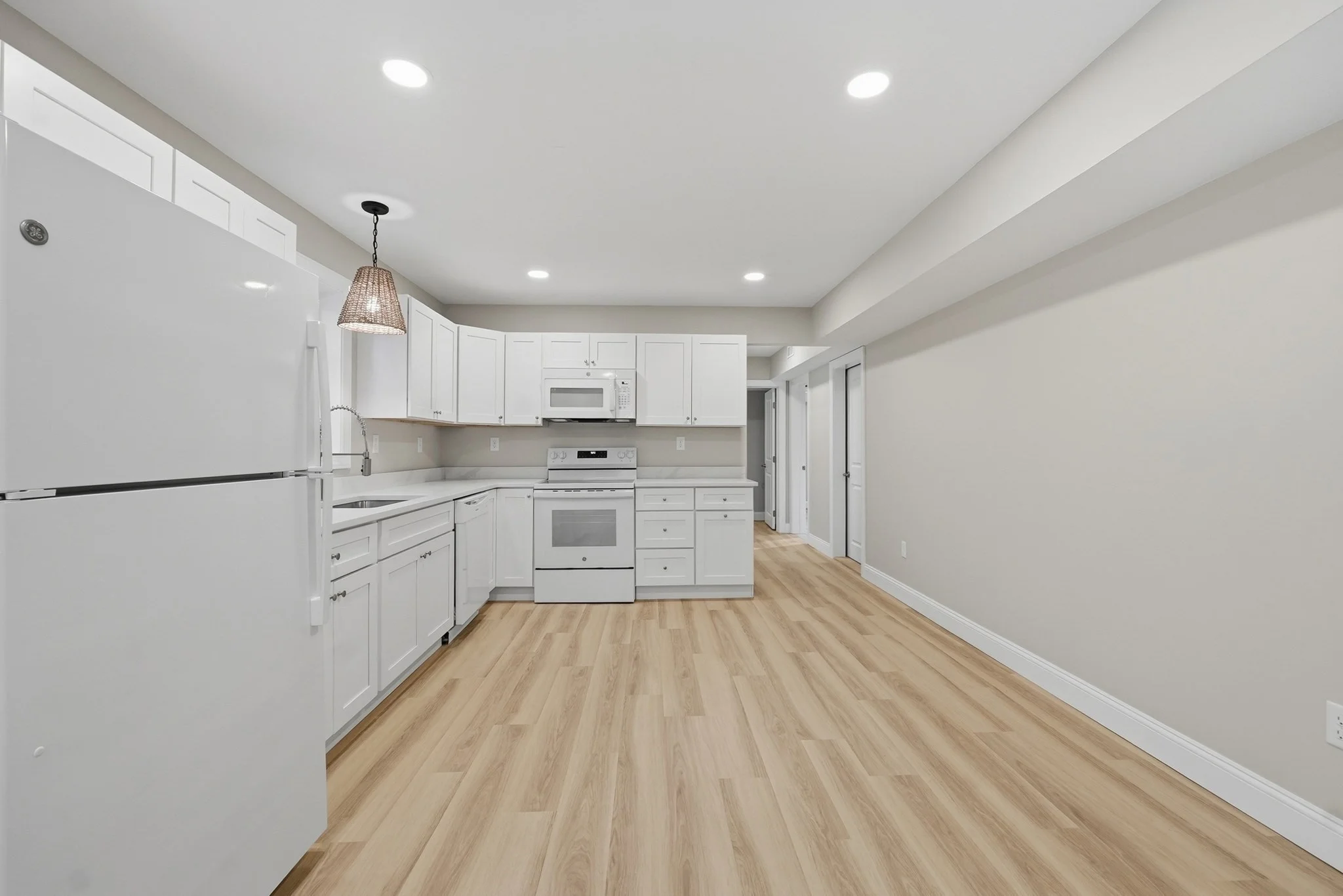 2 bed, 1 bath apartment for rent at 104 Hilltop Dr Unit A, Southbridge — photo 5 of 26