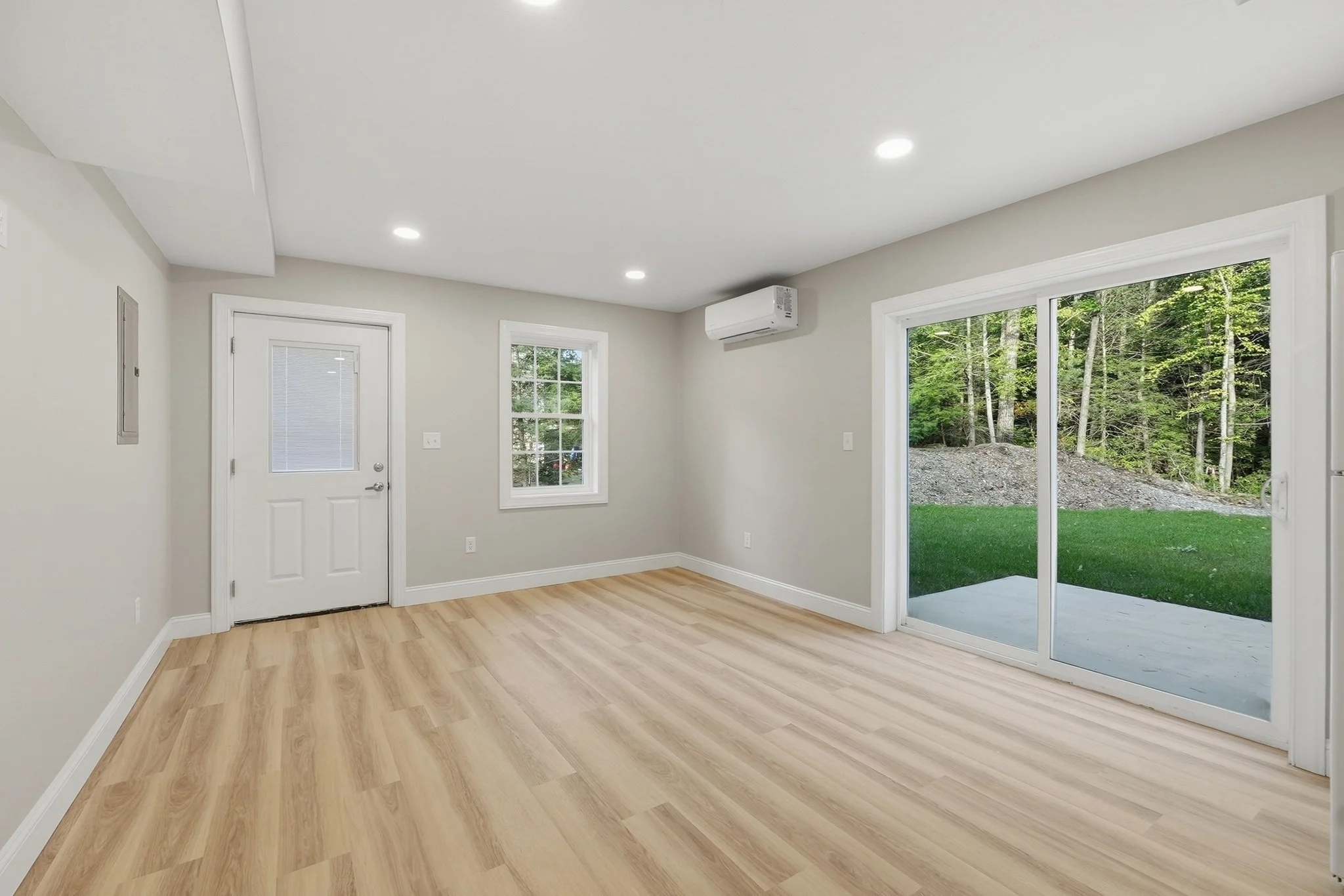 2 bed, 1 bath apartment for rent at 104 Hilltop Dr Unit A, Southbridge — photo 11 of 26