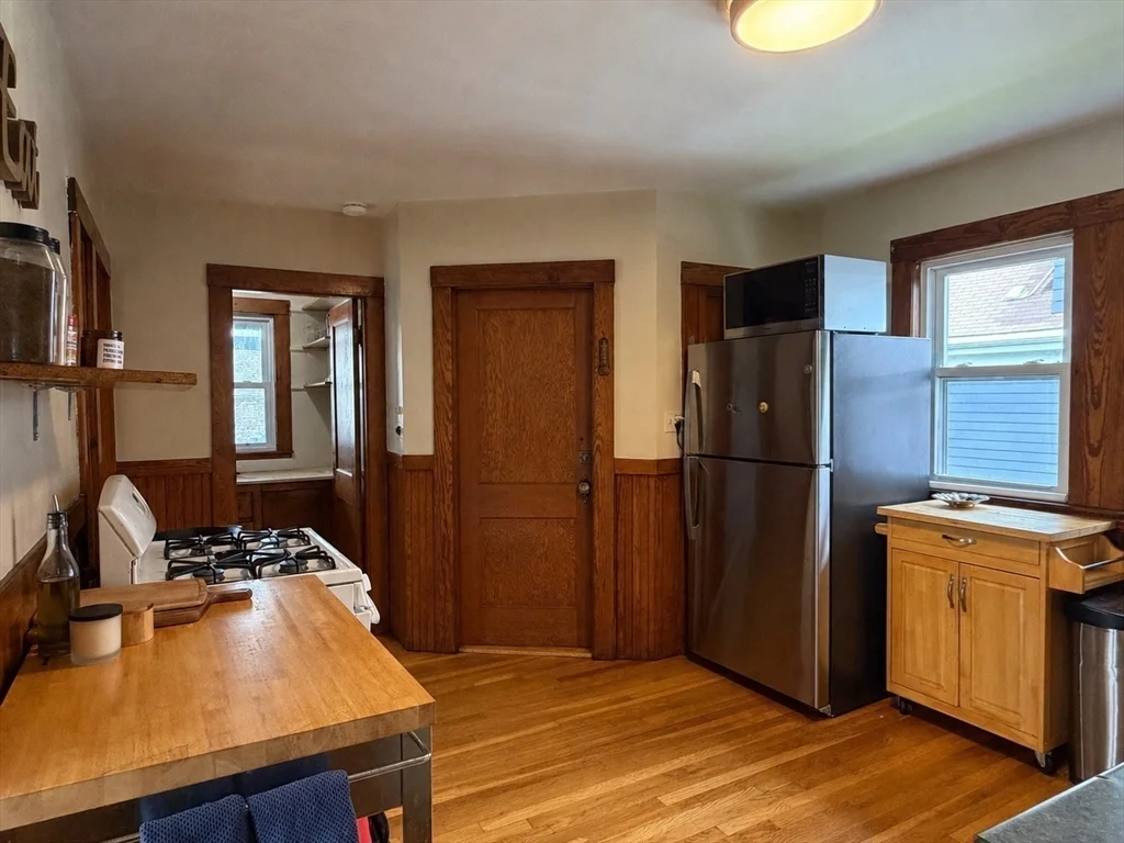 3 bed, 1 bath apartment for rent at 104 Hooker St Unit 2, Allston — photo 10 of 19