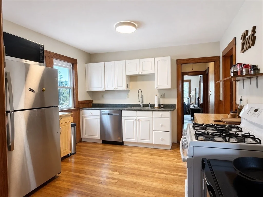 3 bed, 1 bath apartment for rent at 104 Hooker St Unit 2, Allston — photo 9 of 19