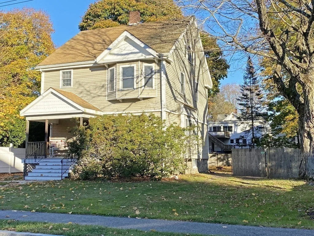4 bed, 2 bath apartment for rent at 104 Lincoln St, Needham Junction — photo 1 of 19