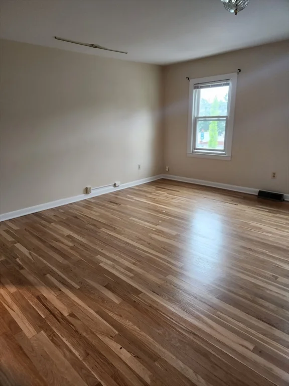 1 bed, 1 bath apartment for rent at 104 N Main St Unit 2R, Mansfield