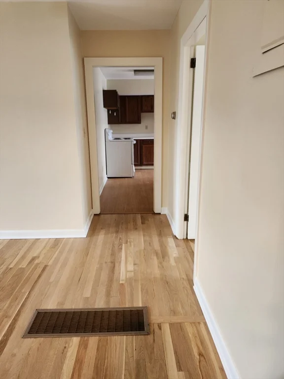 1 bed, 1 bath apartment for rent at 104 N Main St Unit 2R, Mansfield — photo 4 of 9