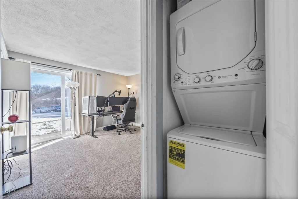 2 bed, 1 bath apartment for rent at 104 Norton Ave Unit 12, Easton — photo 12 of 15