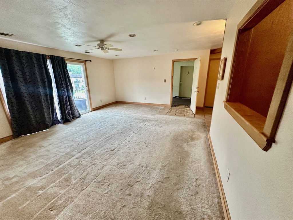 2 bed, 1 bath apartment for rent at 104 Oak St Unit 10, Brockton — photo 3 of 8