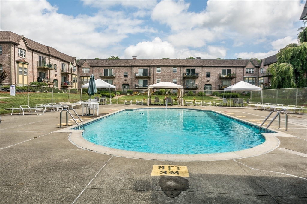 2 bed, 1 bath apartment for rent at 104 Oak St Unit 10, Brockton — photo 8 of 8