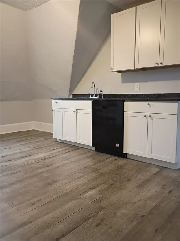 3 bed, 1 bath apartment for rent at 104 Park St Unit 3, Attleboro — photo 5 of 15