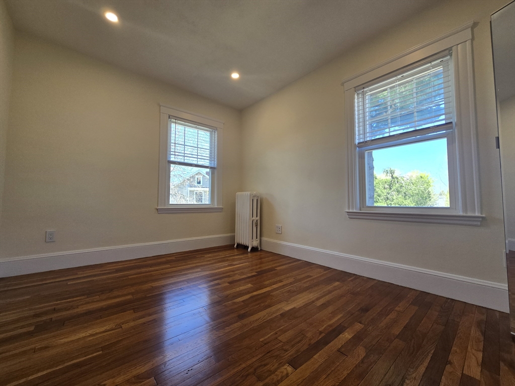 2 bed, 1 bath apartment for rent at 104 Parsons St Unit 2, Oak Square — photo 13 of 20