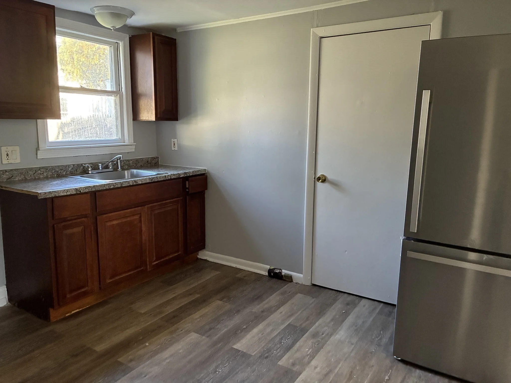 2 bed, 1 bath apartment for rent at 104 Pleasnt Sreet Unit 1, Gloucester — photo 2 of 10