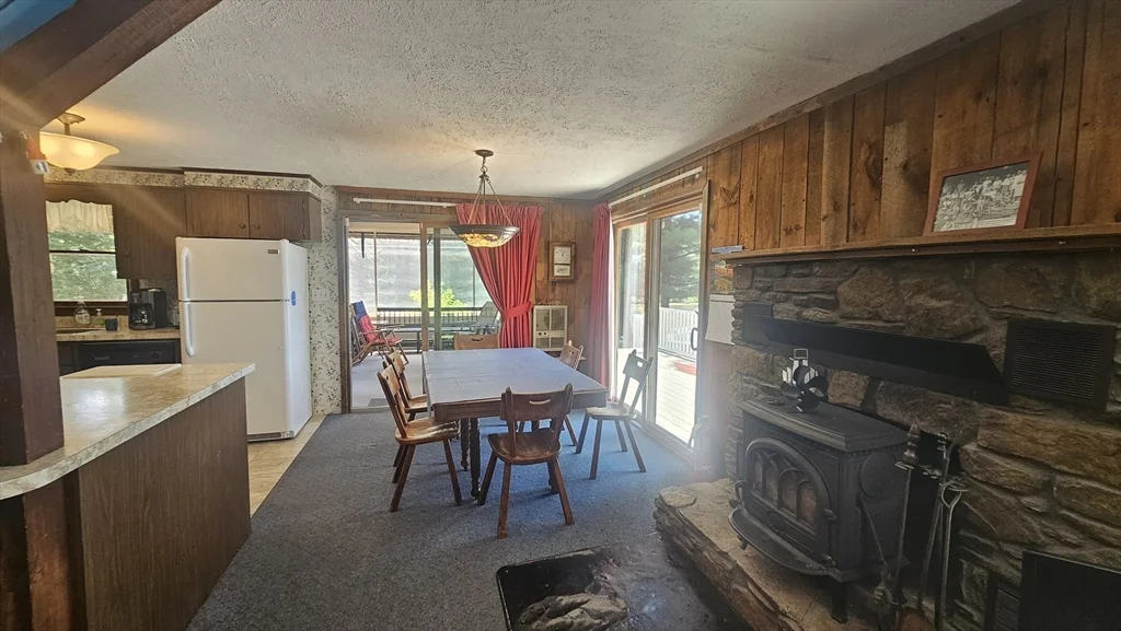 4 bed, 2 bath apartment for rent at 104 Prouty Ln, East Brookfield — photo 20 of 28
