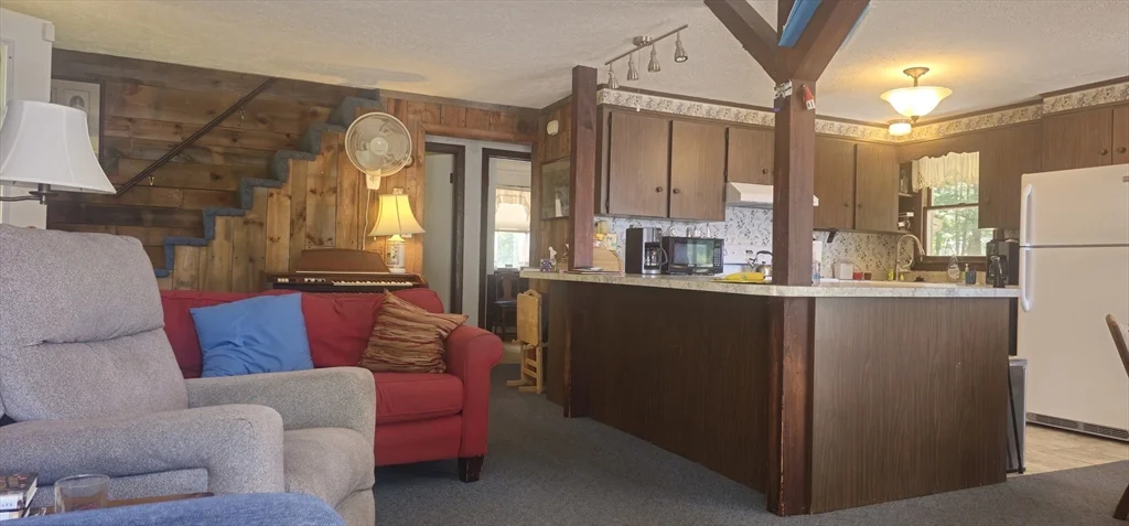 4 bed, 2 bath apartment for rent at 104 Prouty Ln, East Brookfield — photo 15 of 28