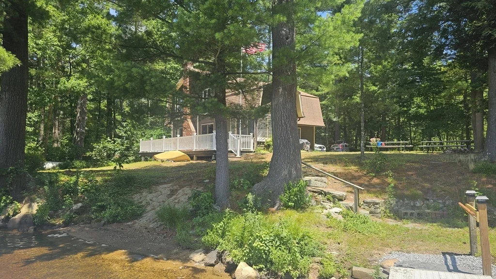 4 bed, 2 bath apartment for rent at 104 Prouty Ln, East Brookfield — photo 9 of 28